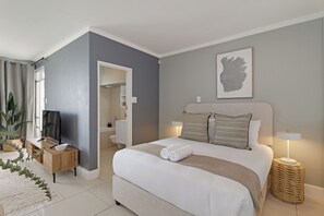 1 habitación, tabla de planchar con plancha, internet y ropa de cama 