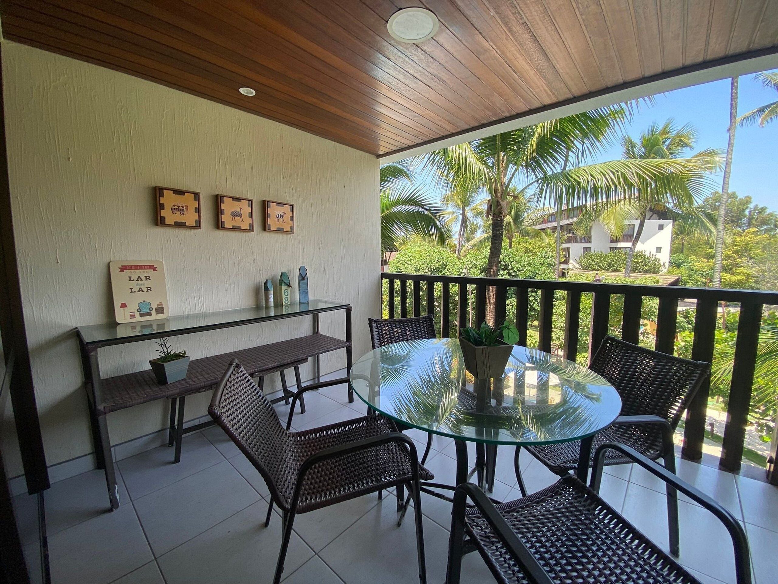 Apartment | Outdoor dining