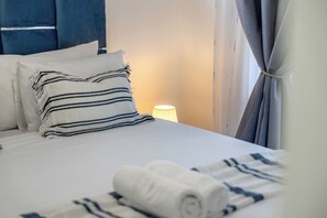 2 slaapkamers, een strijkplank/strijkijzer, internet, beddengoed