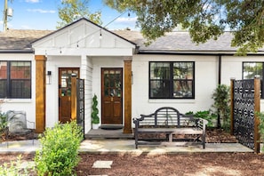 Exterior - Chic/Stylish-Park Circle Suite at Colie Morse Ln#2 (North Charleston)