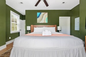 4 Schlafzimmer, Bügeleisen/Bügelbrett, WLAN, Bettwäsche