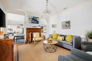 TV - 4BR/4BA Historic + Modern - 2 Units - Walk to King (Charleston)