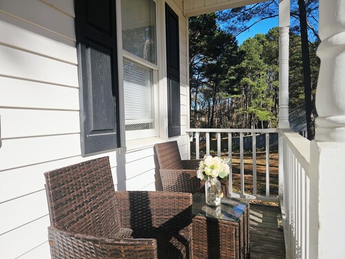 Pineview Escape – Peaceful Family Retreat in Angier–Close to Campbell University