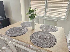 Dining - Pineview Escape – Peaceful Family Retreat in Angier–Close to Campbell University (Angier)