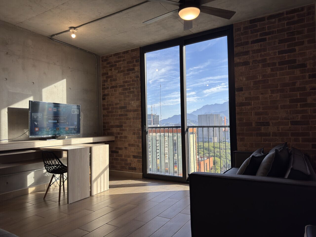 TV, fireplace, offices