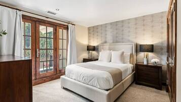 4 dormitorios, escritorio, tabla de planchar con plancha y wifi