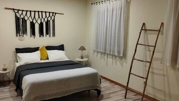 2 Schlafzimmer, BĂŒgeleisen/BĂŒgelbrett, WLAN, BettwĂ€sche