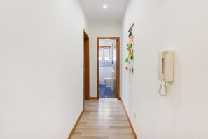 Interior - Tour House – Rio Tinto: Cozy Retreat for a Relaxing Stay (Rio Tinto)