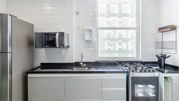 مستلزمات طهي/أطباق/أوعية