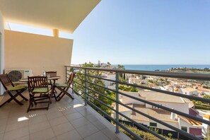 Unclassified image, 2 of 28, button - Elegant Encosta Da Orada 1 Bedroom Albufeira Apartment -garden Views Sleep 4pers (Albufeira)
