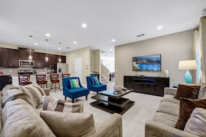 Smart TV - Home with Theme Room, Private Pool & Game Room near Disney with Waterpark and. (Kissimmee)