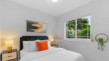 Iron/ironing board, free WiFi