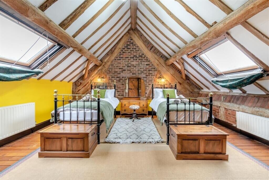 7 Schlafzimmer, Bügeleisen/Bügelbrett, Internetzugang, Bettwäsche