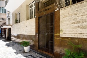 Exterior detail - Classic 4-bedrooms by the Sea A 3484/301 (Rio de Janeiro)