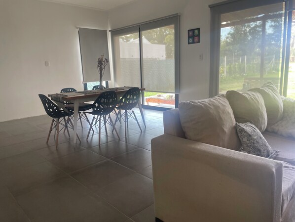 Interior - House, close to the hot springs and the river. Nature and safety. (Pueblo General Belgrano)