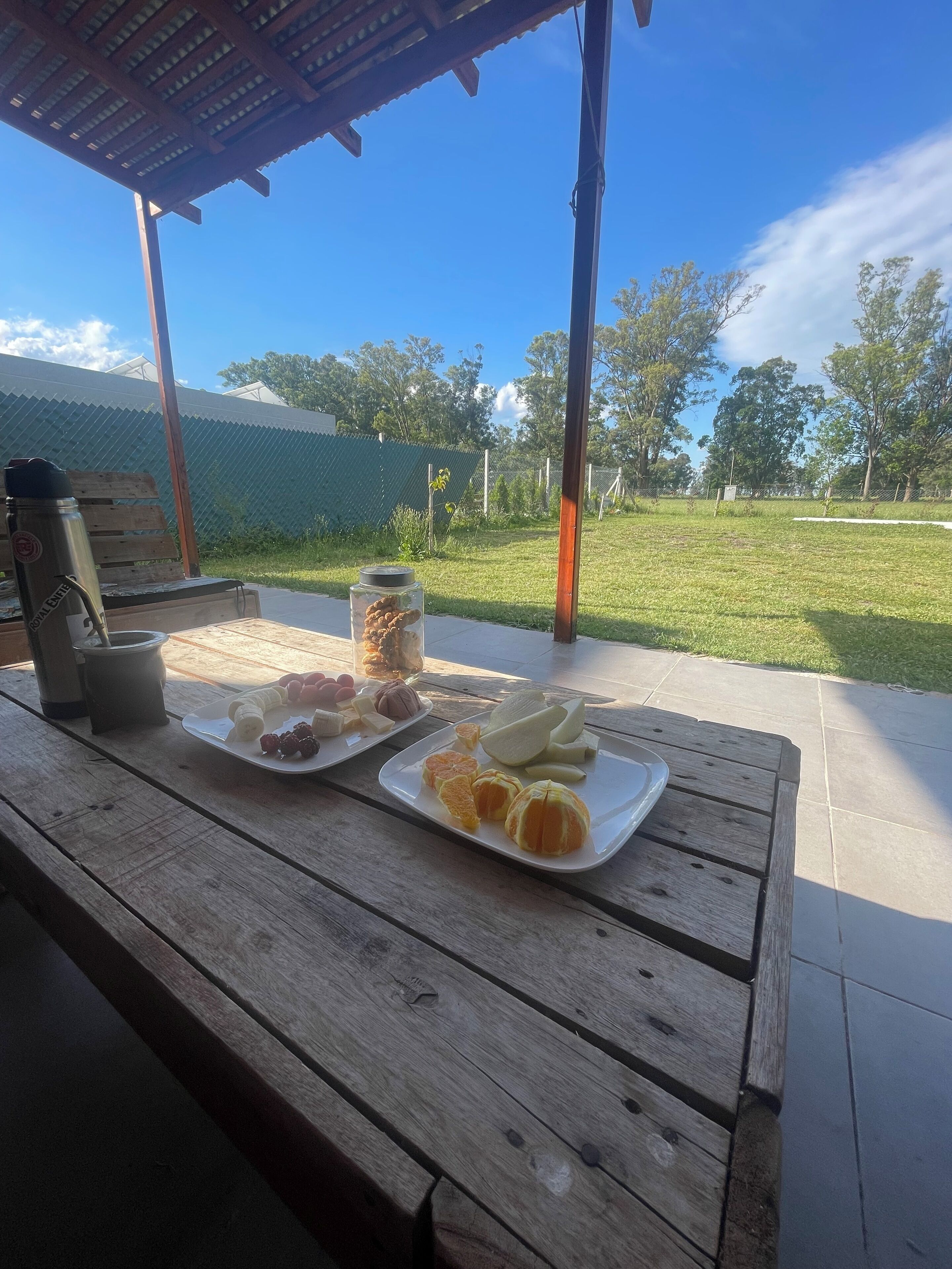 تناول الطعام بالخارج