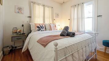 2 chambres, fer et planche à repasser, accès Internet, draps fournis