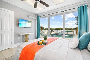 4 bedrooms, iron/ironing board, travel cot, Internet - Tranquil Retreat w/heated pool, spa, & pool table (Apollo Beach, FL 33572)