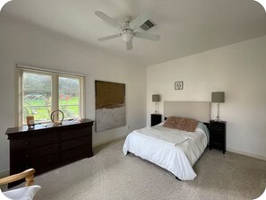 Fer et planche à repasser, Wi-Fi, draps fournis