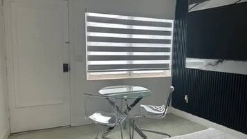 1 bedroom, iron/ironing board, Internet