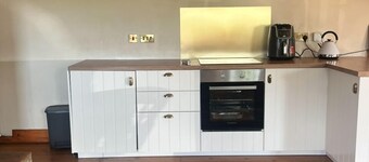 Perfect 2-bedroom house in enchanting Ashford for a relaxing stay