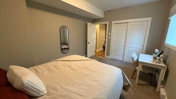 1 bedroom, internet, bed sheets