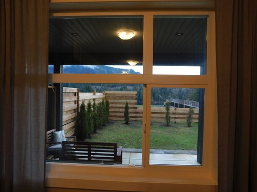 Lakeview Escape in Northshore Estates