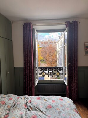 1 bedroom, WiFi, bed sheets - Cutest true Parisian apartment in the heart of "cherche-midi" - Bon Marché (Paris)