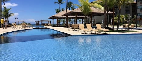 Appartement | Piscine | 2 piscines extérieures