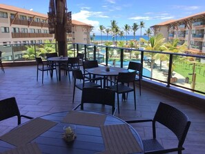 Apartment | Outdoor dining - La Fleur Polinésia Residence & Resort (Ipojuca)