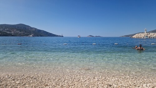 Old Town centre, 350m. from beach. Private heated pool, fabulous sea views.