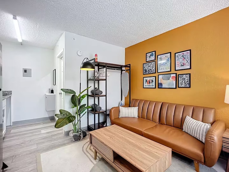 Cozy King Studio | Near Zoo & Downtown - Jacksonville