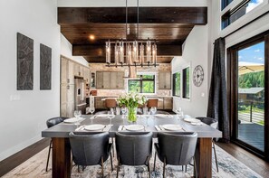 Dining - Welcome to Moose Tracks – Your Luxurious Mountain Escape in Colorado! (Fraser)