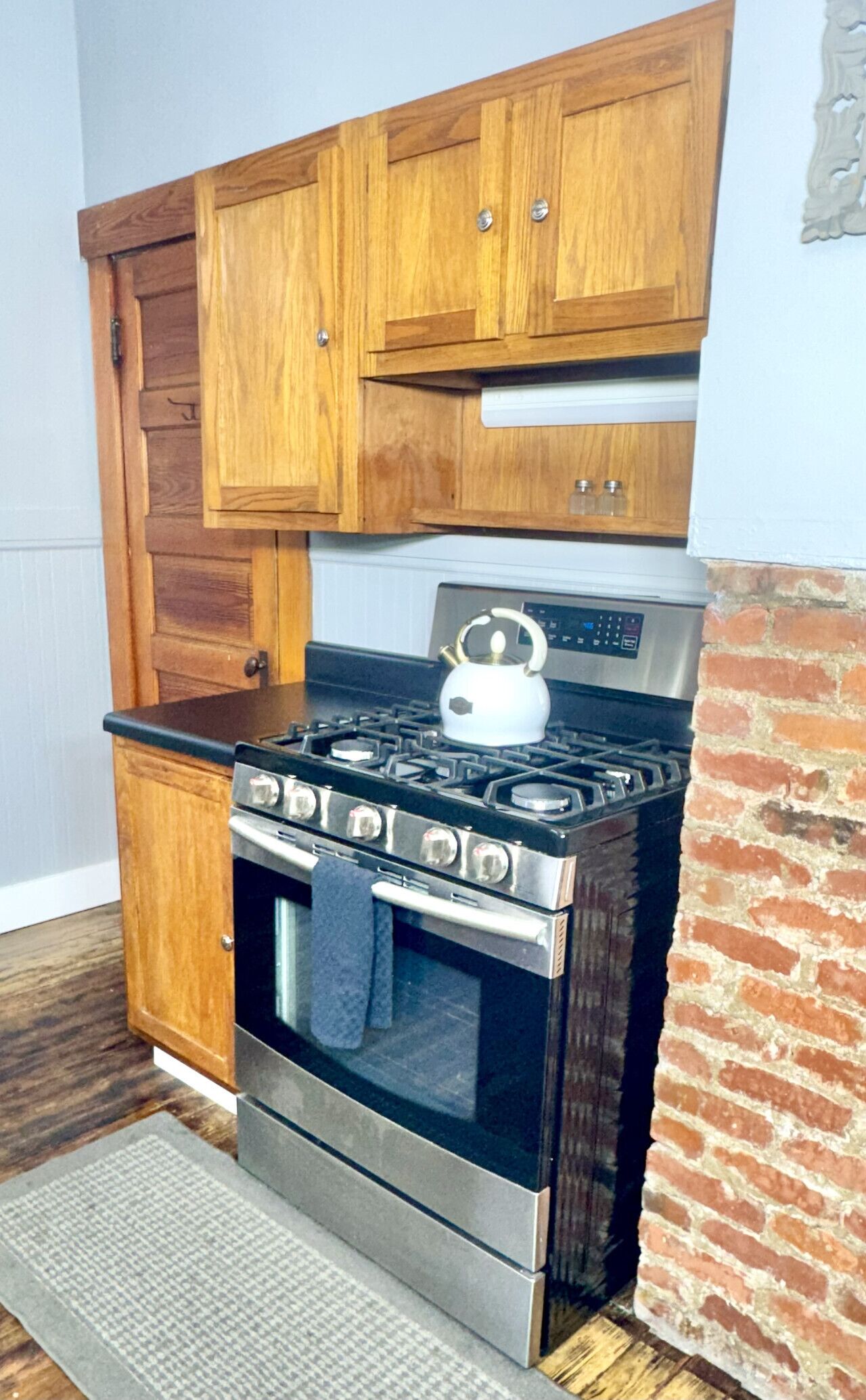 雪櫃、微波爐、焗爐、爐具