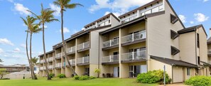 Exterior - Cozy 1-bedroom condo with AC in quaint Kapaa, Kauai, Hawaii. (Kapaʻa)