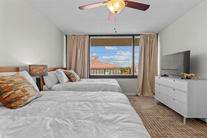 2 bedrooms, iron/ironing board, free WiFi, bed sheets - Walk to Waves; Modern 2 BR Only 1 Block from the Beach (Myrtle Beach)