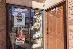 تفاصيل الفندق من الخارج