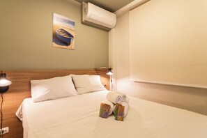 شقة | ستائر تعتيم ومكواة/لوح كي وواي فاي مجانًا