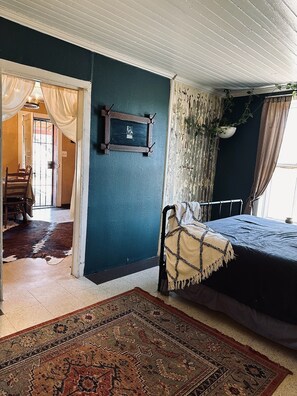 House, Mountain View | Iron/ironing board, free WiFi