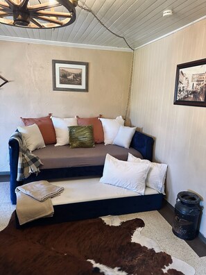 Living area - Early 1900s Miner's Cabin (Tombstone)