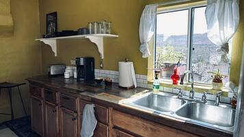 Huis, uitzicht op bergen | Privékeuken