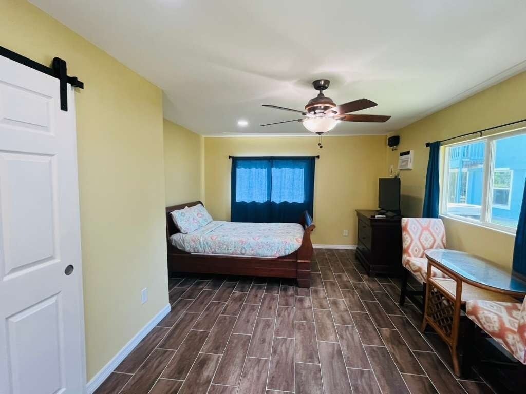 1 habitación, internet y ropa de cama 