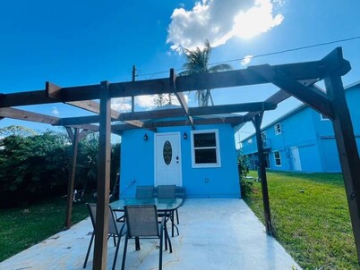 Tiny home glamping unit  in pine island on a 6 acre property