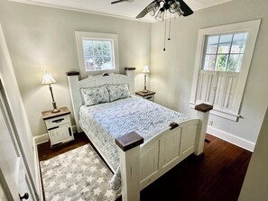 2 bedrooms, free WiFi, bed sheets - Game room! 2 Bedroom Home With Washer and Dryer (Tifton)