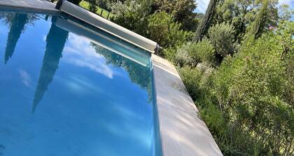GĂźte Camargue 63mÂČ, 4 pers. climatisĂ©, Piscine, Mas de la Meunerie Ă Fontvieille