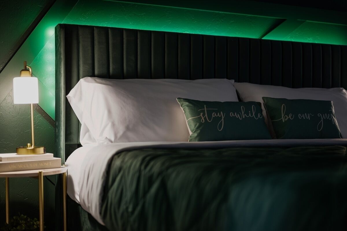 Bügeleisen/Bügelbrett, kostenloses WLAN, Bettwäsche