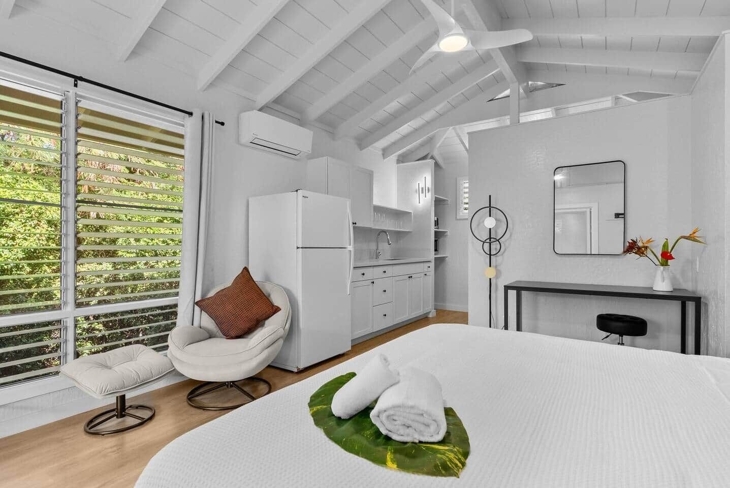 WiFi, bed sheets