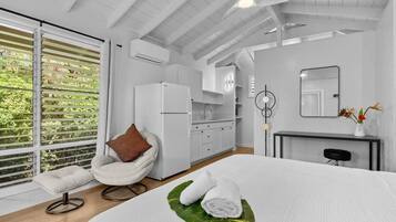 WiFi, bed sheets
