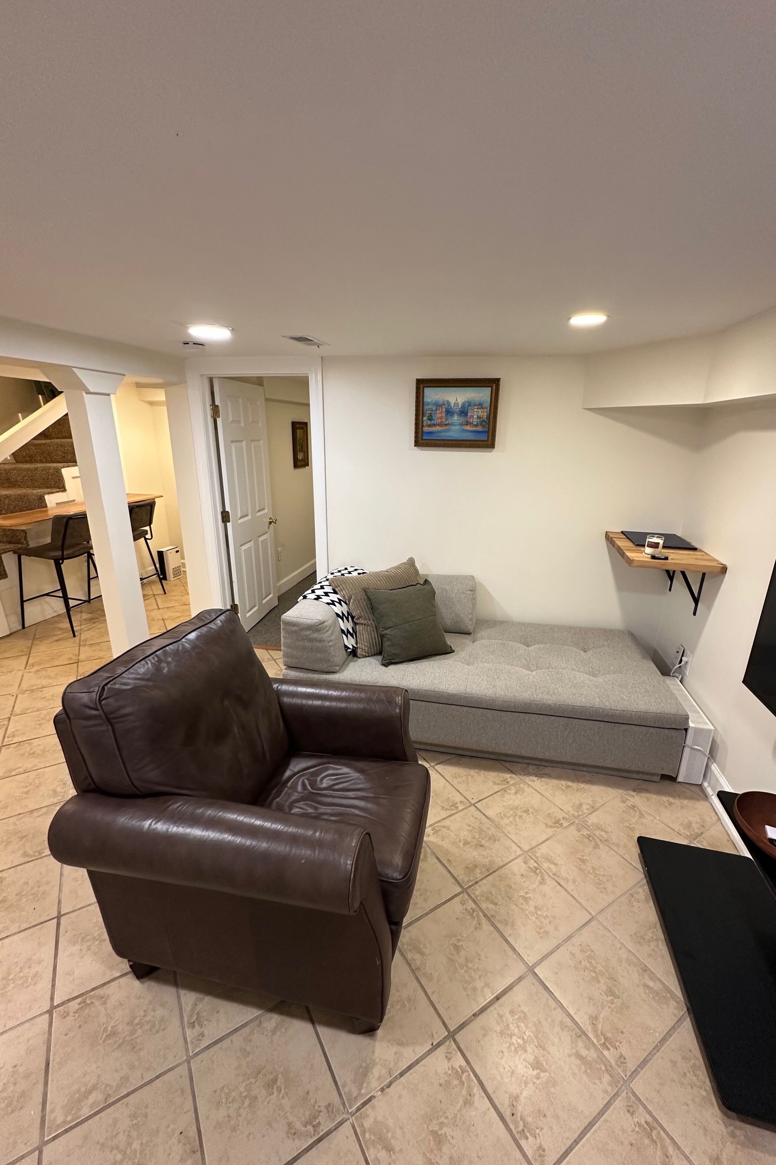 Televisión y chimenea 