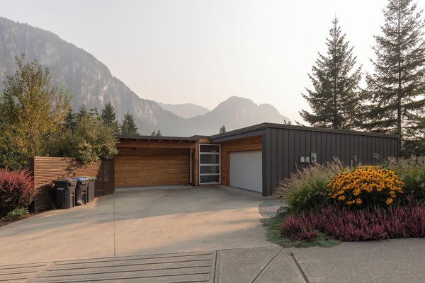 Modern Luxury Home | Stunning Chief Views | Secure Garage | Tesla Charging